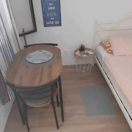 Studio Sanja Apartment *
